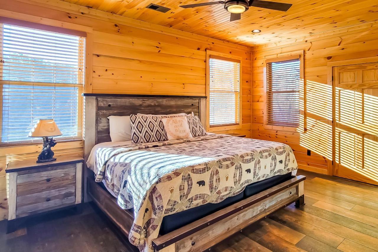 3 Lazy Bears Chalet Гетлинбург Екстериор снимка