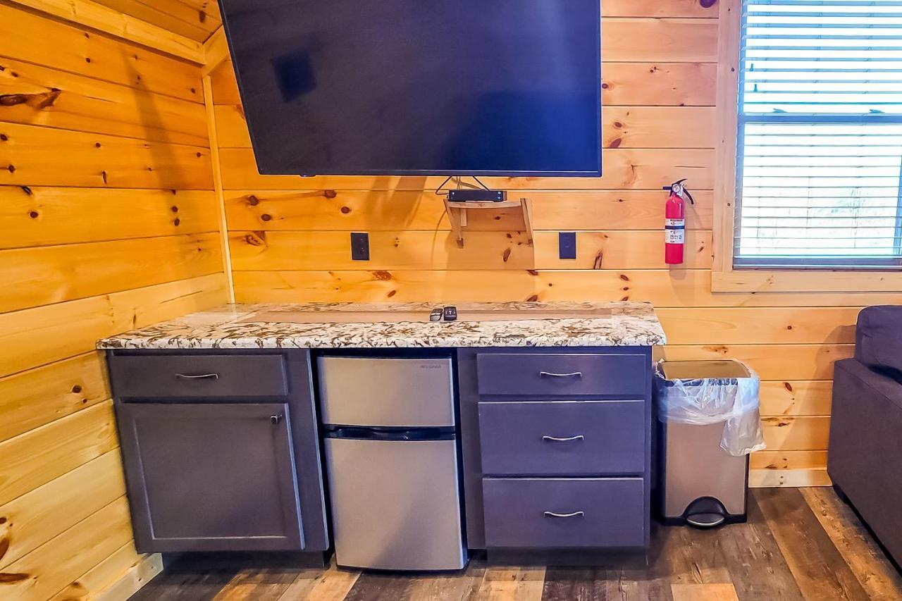 3 Lazy Bears Chalet Гетлинбург Екстериор снимка