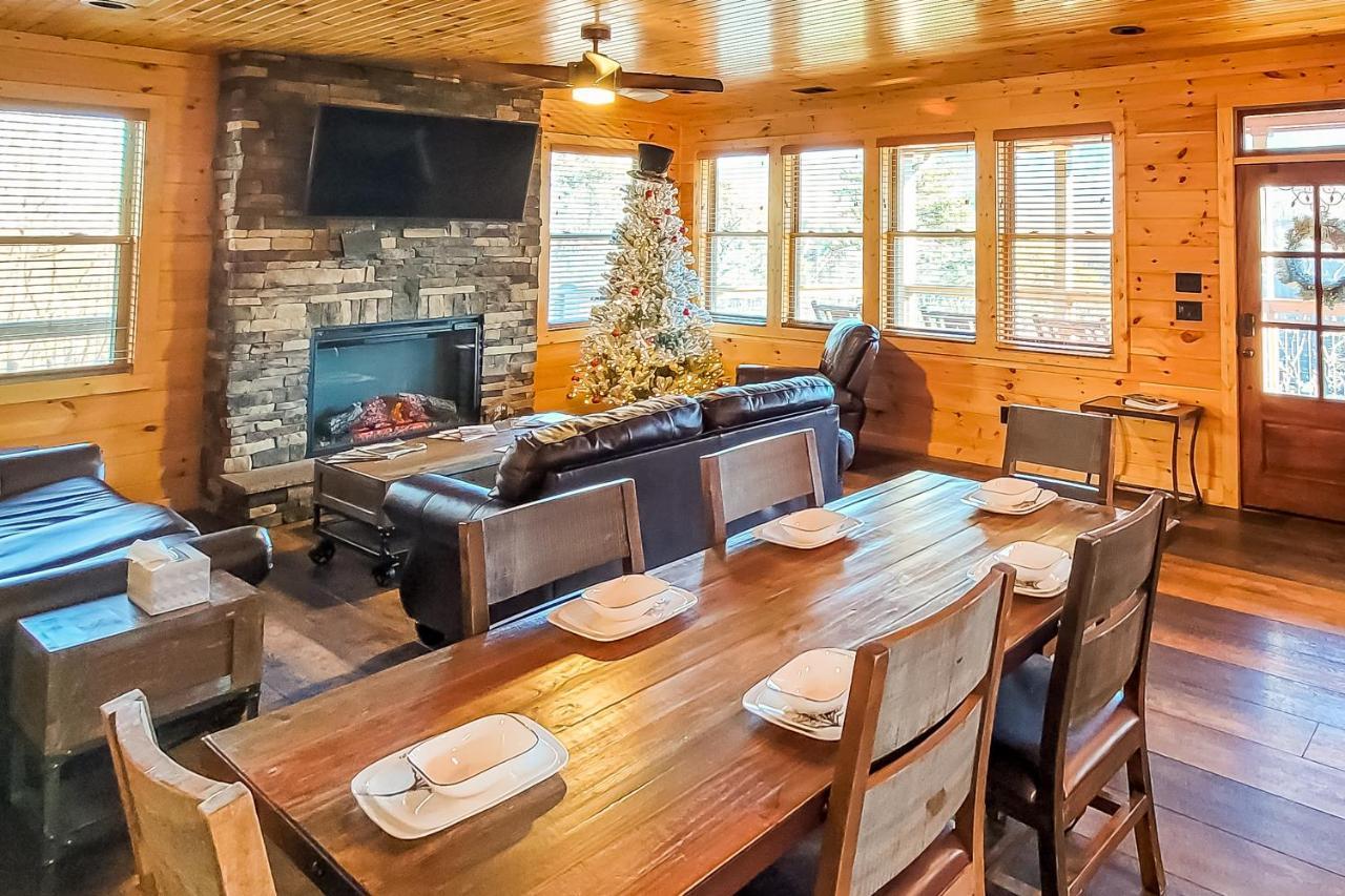 3 Lazy Bears Chalet Гетлинбург Екстериор снимка
