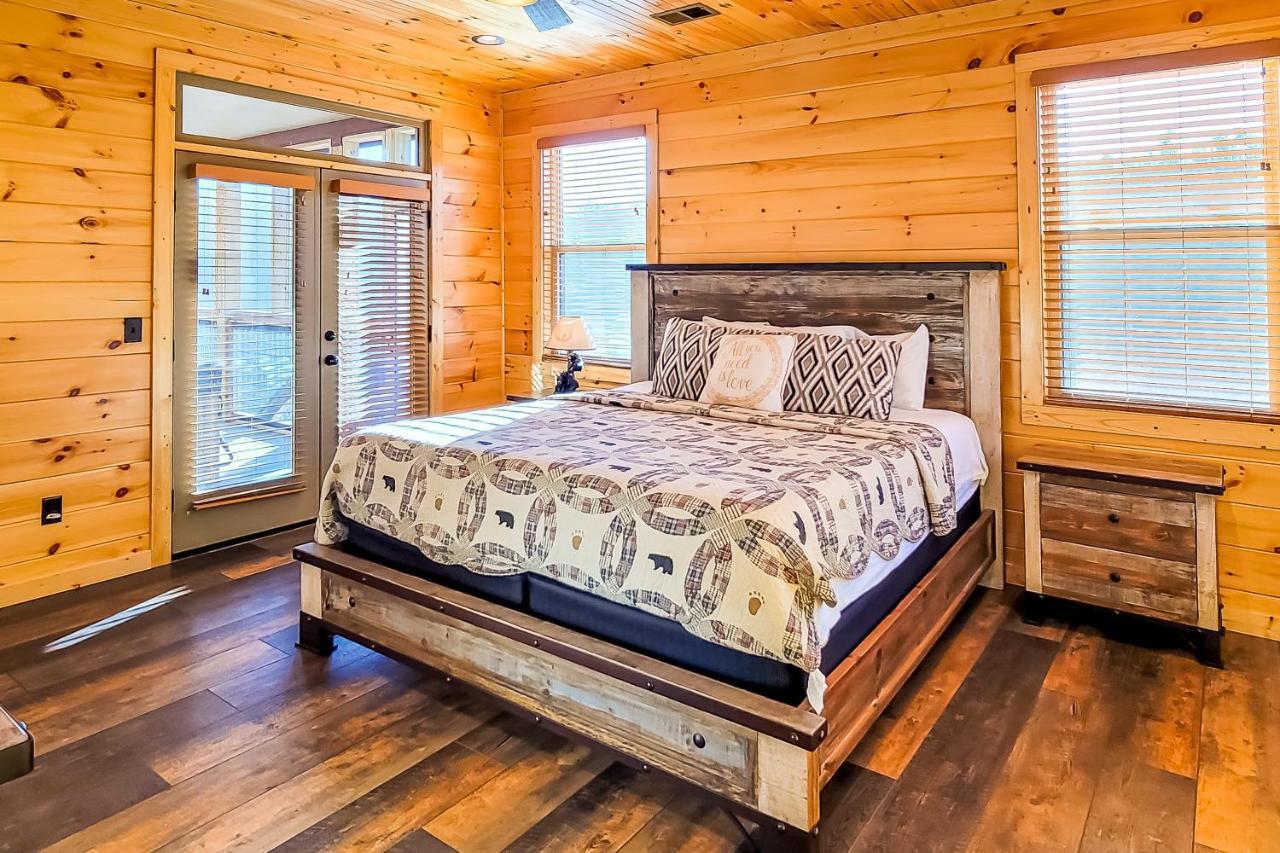 3 Lazy Bears Chalet Гетлинбург Екстериор снимка
