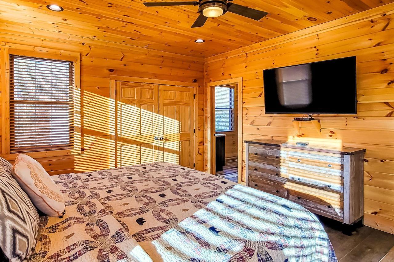 3 Lazy Bears Chalet Гетлинбург Екстериор снимка