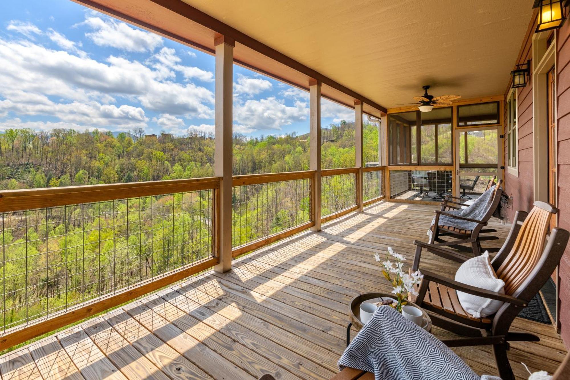 3 Lazy Bears Chalet Гетлинбург Екстериор снимка